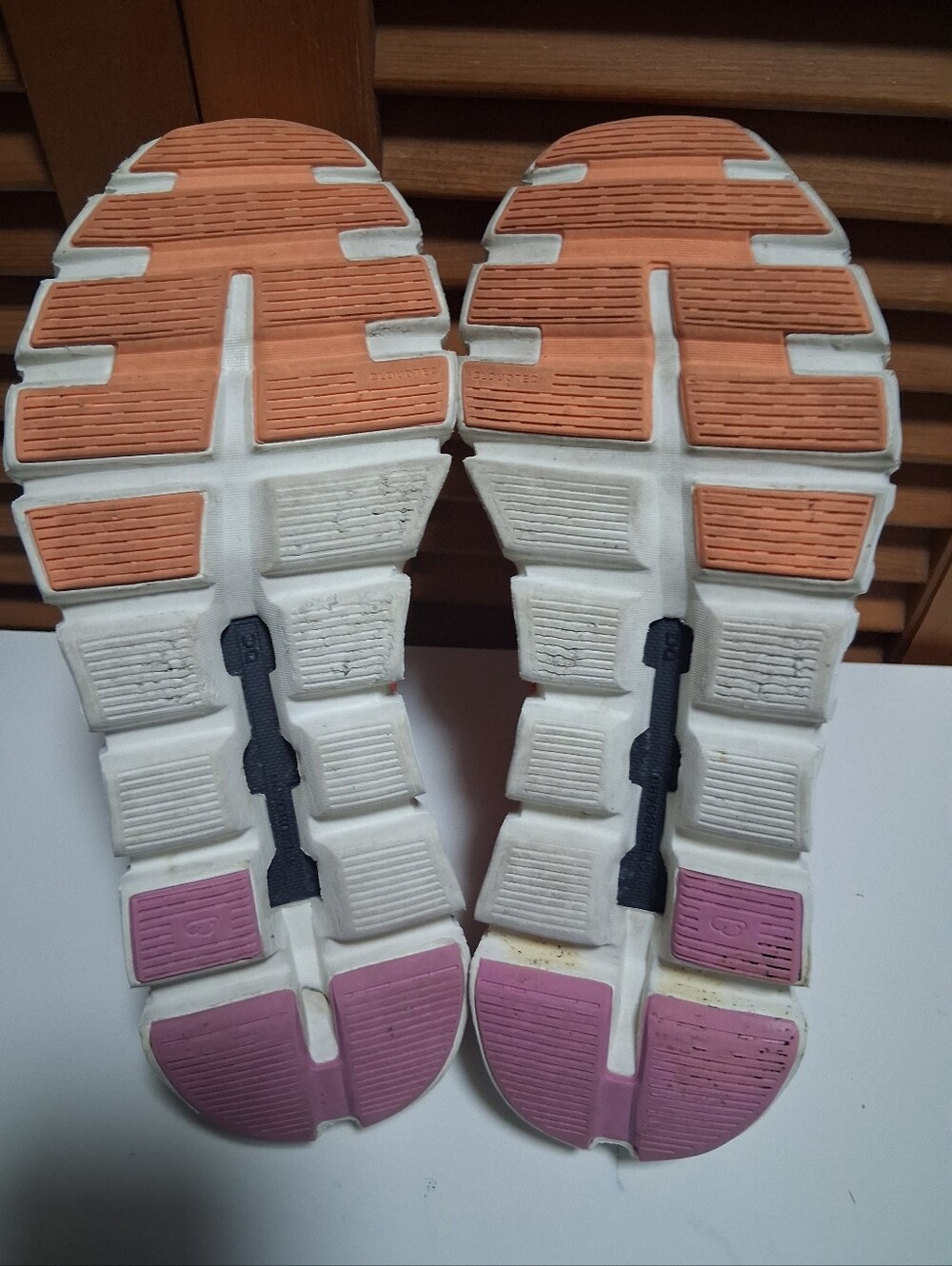 On Cloud 6 Coast Salmon Pearl Women's Sneaker * Size: 8.5 - Picture 7 of 7